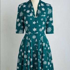 Emily & Fin Star Studded Performance snowflakes